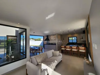 Casa de Condomínio com 3 Quartos à venda, 159m² no , Pardinho