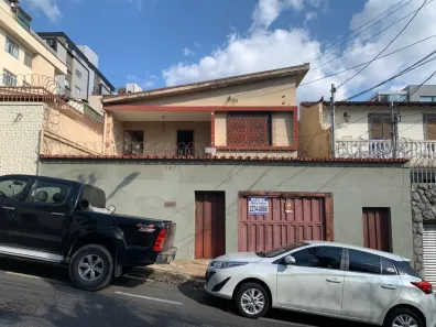 Casa com 4 Quartos à venda, 270m² no Santo Antônio, Belo Horizonte