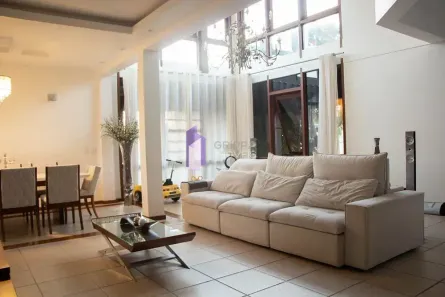 Casa com 4 Quartos à venda, 563m² no Camboinhas, Niterói