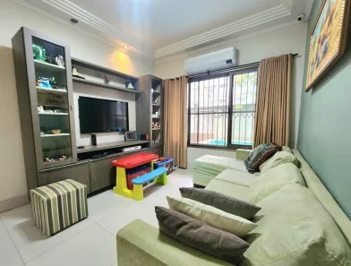 Sobrado com 3 Quartos à venda, 159m² no Embaré, Santos