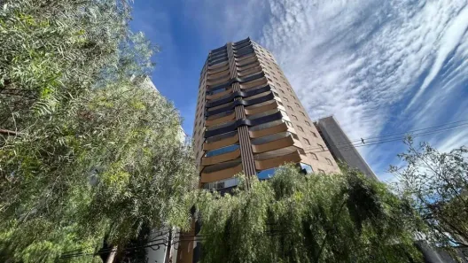 Apartamento com 3 Quartos para venda ou aluguel, 195m² no Gleba Fazenda Palhano, Londrina