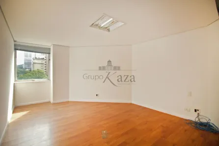 Prédio Comercial para alugar, 204m² no Cidade Monções, São Paulo
