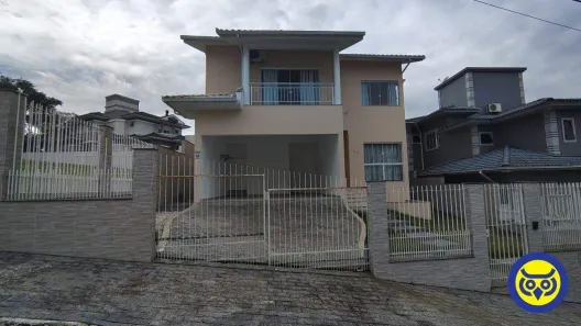 Casa com 3 Quartos para alugar, 392m² no Pedra Branca, Palhoça