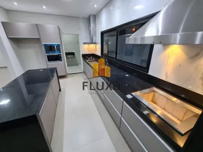 Casa com 3 Quartos para alugar, 200m² no Samambaia Parque Residencial, Bauru