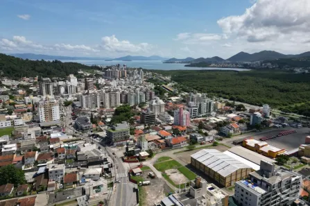 Lote/Terreno para alugar, 195m² no Trindade, Florianópolis