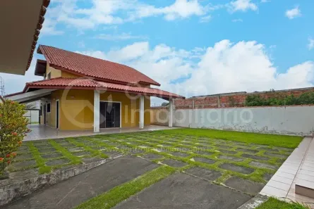 Casa com 3 Quartos à venda, 230m² no Estância Balneária Maria Helena Novaes, Peruíbe