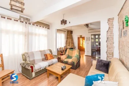 Casa com 3 Quartos à venda, 160m² no Medianeira, Porto Alegre