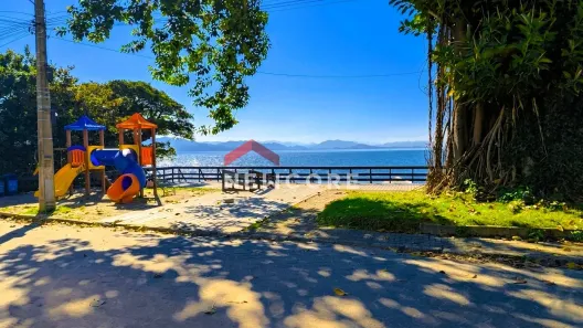 Casa com 3 Quartos à venda, 194m² no Guaiuba, Imbituba