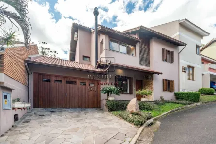 Sobrado com 4 Quartos à venda, 260m² no Cavalhada, Porto Alegre