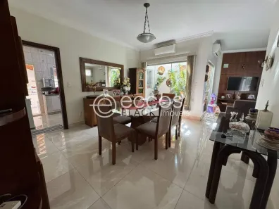 Casa com 3 Quartos à venda, 160m² no Fabrício, Uberaba