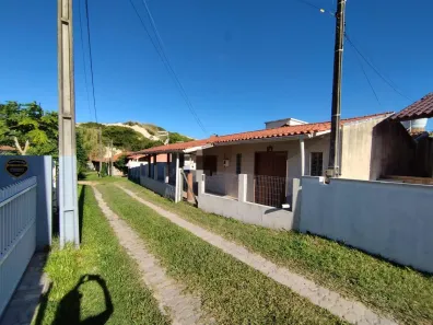Casa com 3 Quartos à venda, 200m² no Arroio, Imbituba