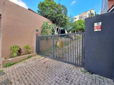 Imóvel Comercial com 2 Quartos para alugar, 300m² no Vila Olivo, Valinhos