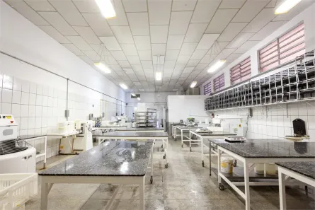 Galpão/Depósito/Armazém à venda, 700m² no Chácara Belenzinho, São Paulo