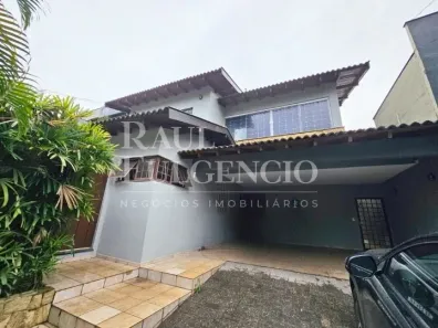 Casa com 3 Quartos para alugar, 266m² no Jardim Presidente, Londrina