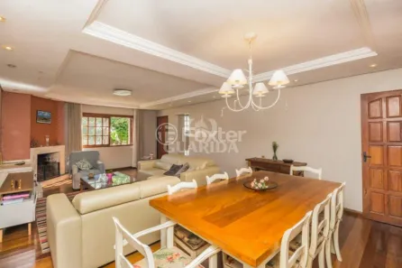 Casa com 3 Quartos à venda, 246m² no Ipanema, Porto Alegre