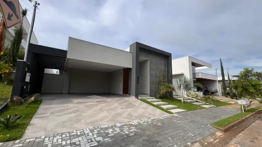 Casa de Condomínio com 4 Quartos à venda, 260m² no Residencial Grand Royale, Montes Claros
