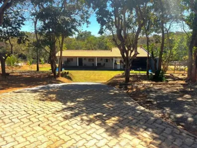 Fazenda/Sítio com 3 Quartos à venda, 5000m² no Setor Central, Bela Vista de Goiás
