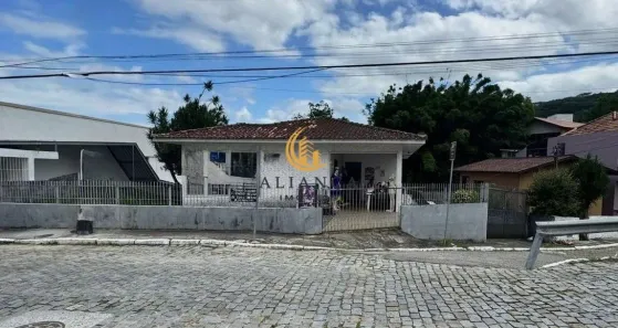 Casa com 3 Quartos à venda, 184m² no Centro, São José