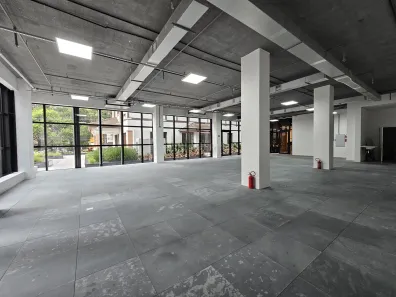 Ponto Comercial para alugar, 232m² no Centro, Curitiba