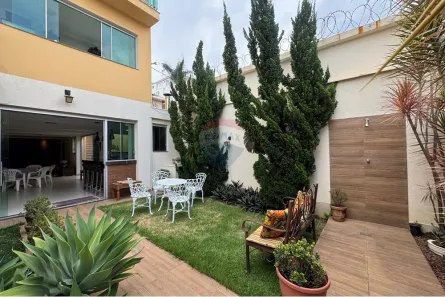 Casa com 3 Quartos à venda, 243m² no Cabral, Contagem