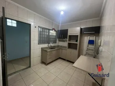 Casa de Condomínio com 2 Quartos para alugar, 60m² no Água Quente, Tremembé
