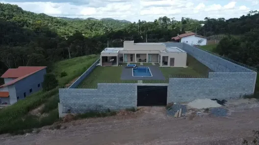 Fazenda/Sítio com 3 Quartos à venda, 86m² no Jardim Floresta, Atibaia
