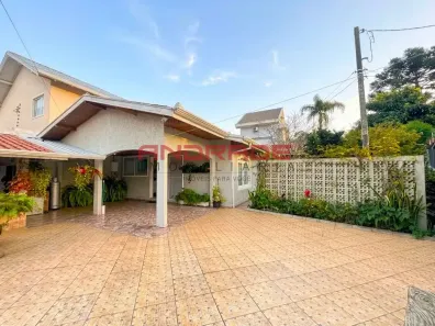 Casa com 3 Quartos para alugar, 132m² no Guaíra, Curitiba