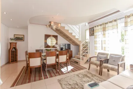 Casa com 3 Quartos à venda, 178m² no Uberaba, Curitiba