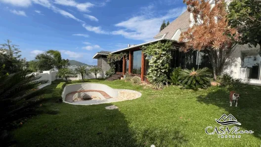 Casa de Condomínio com 4 Quartos à venda, 393m² no Cacupé, Florianópolis