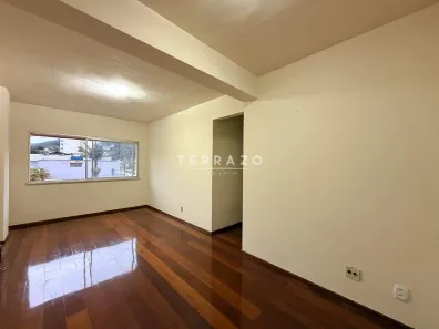Apartamento com 2 Quartos para alugar, 65m² no Várzea, Teresópolis