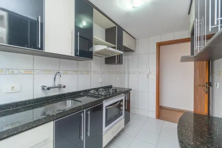 Apartamento com 3 Quartos para alugar, 65m² no Lindóia, Curitiba