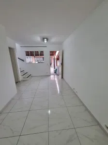 Casa de Condomínio com 2 Quartos à venda, 80m² no Jardim São João, Jandira