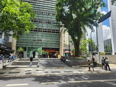 Imóvel Comercial com 6 Quartos para alugar, 246m² no Cerqueira César, São Paulo