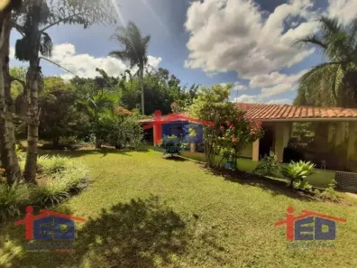 Fazenda/Sítio com 4 Quartos à venda, 180m² no Jardim Brasil, Porto Feliz