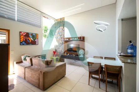 Casa com 5 Quartos à venda, 194m² no Monte Belo, Londrina