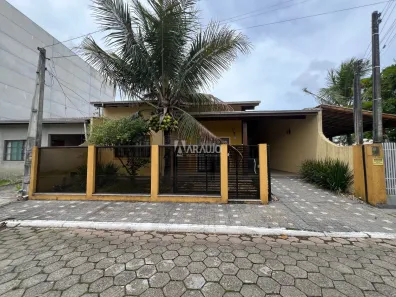 Casa com 2 Quartos à venda, 203m² no Espinheiros, Itajaí