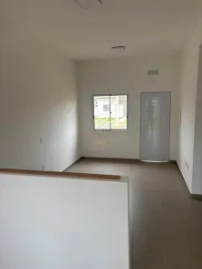 Casa de Condomínio com 2 Quartos para alugar, 65m² no Petrópolis, Várzea Grande