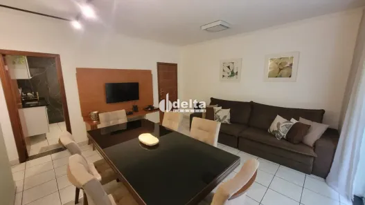 Apartamento com 3 Quartos para alugar, 136m² no Brasil, Uberlândia