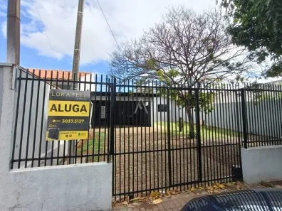 Casa com 3 Quartos para alugar, 182m² no Pioneiros Catarinenses, Cascavel