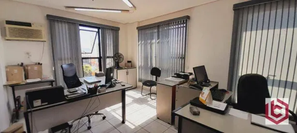 Sala Comercial à venda, 80m² no Boqueirão, Santos