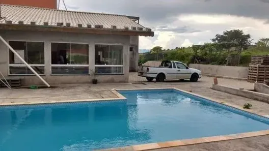 Fazenda/Sítio com 3 Quartos à venda, 500m² no Barreiro, Taubaté