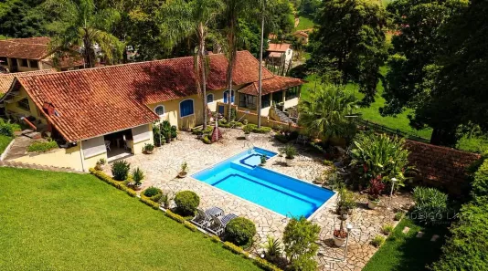 Fazenda/Sítio com 5 Quartos à venda, 450m² no , Cambuquira