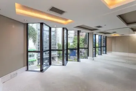 Sala Comercial para venda ou aluguel, 82m² no Moinhos de Vento, Porto Alegre