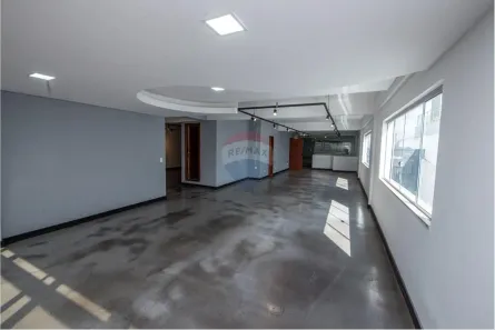 Ponto Comercial para alugar, 1390m² no Estoril, Belo Horizonte