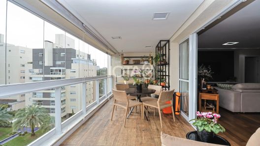 Apartamento com 3 Quartos à venda, 189m² no Água Verde, Curitiba