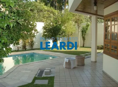 Casa de Condomínio com 4 Quartos para venda ou aluguel, 450m² no Alphaville Residencial Dois, Barueri