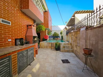 Casa com 3 Quartos à venda, 218m² no Embaré, Santos