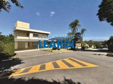 Casa de Condomínio com 3 Quartos à venda, 307m² no Aldeia da Fazendinha, Carapicuíba