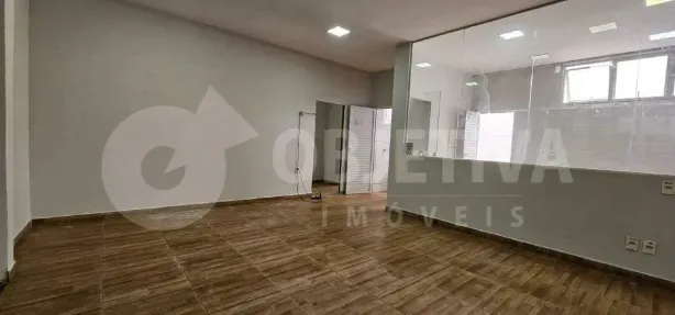 Ponto Comercial para alugar, 96m² no São Jorge, Uberlândia