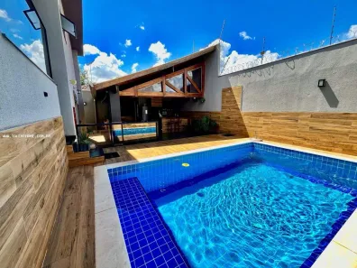 Casa com 3 Quartos à venda, 249m² no Brasília, Londrina
